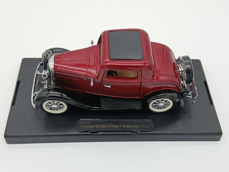 Superior Models 1932 Customized Ford V8 Coupe - Deep Red 1/30 Scale