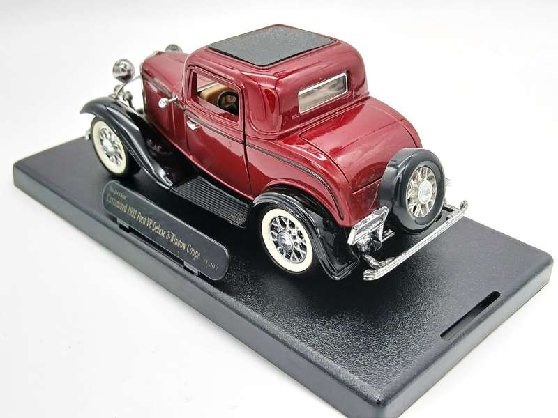 Superior Models 1932 Customized Ford V8 Coupe - Deep Red 1/30 Scale