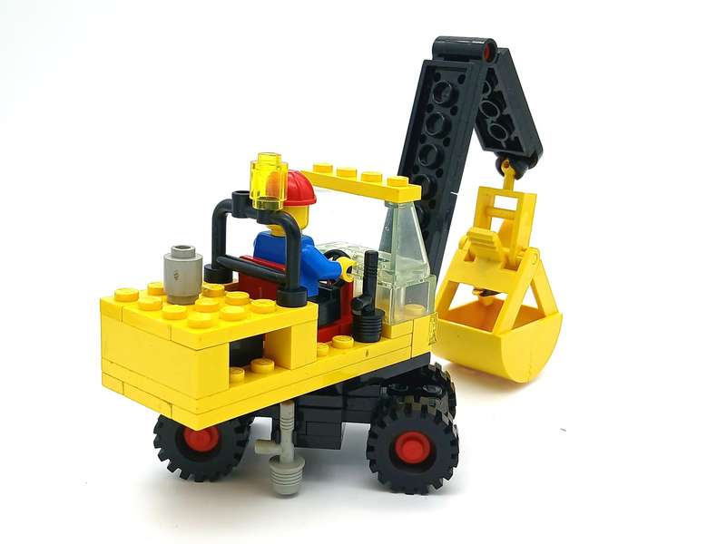 Vintage Lego Pneumatic Crane No.6678 (1980)