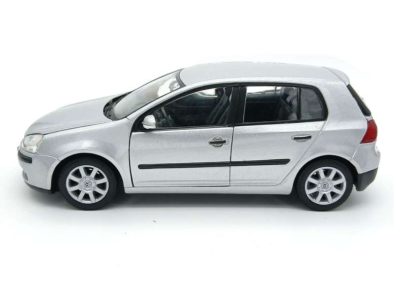Welly Volkswagen VW Golf MK 1.6FSi 1/24