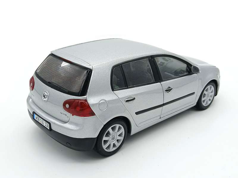 Welly Volkswagen VW Golf MK 1.6FSi 1/24