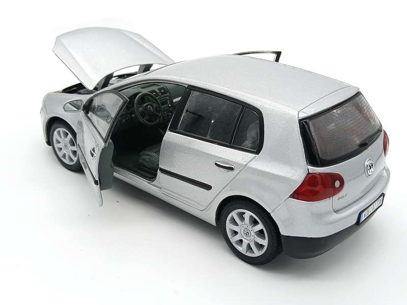 Welly Volkswagen VW Golf MK 1.6FSi 1/24
