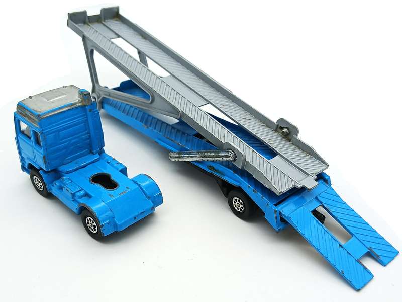 Corgi Junior Toys Volvo Car Transporter  Globetrotter