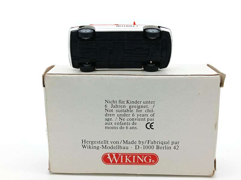 Wiking Volkswagen VW Golf Mk Emergency Doctor German 1/87