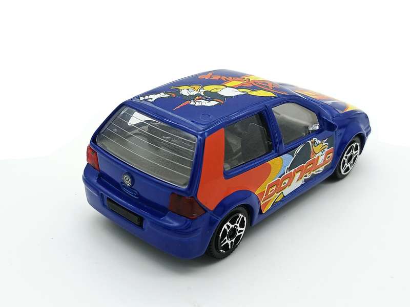 Bburago VW Volkswagen Golf Mk4 Donald Duck Disney 1/43