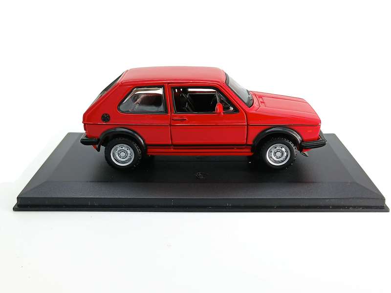 Bburago Volkswagen VW Golf GTI Mk1 1/32