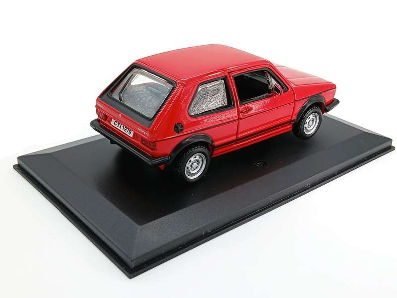 Bburago Volkswagen VW Golf GTI Mk1 1/32