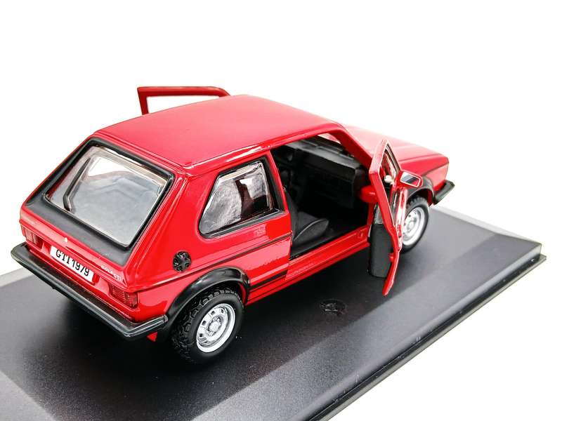 Bburago Volkswagen VW Golf GTI Mk1 1/32