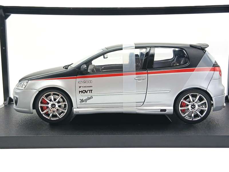 Norev Volkswagen VW Golf GTi MkV Caractere 1/18 2005 GTI Mag Edition