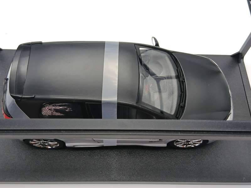 Norev Volkswagen VW Golf GTi MkV Caractere 1/18 2005 GTI Mag Edition