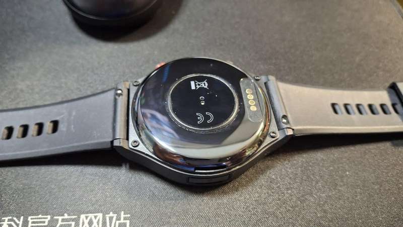 LEMFO LEM15 Fitness Smart Watch 1.61 Inch HD Touch Screen 4G+128G Memory 2MP+5MP Dual Camera