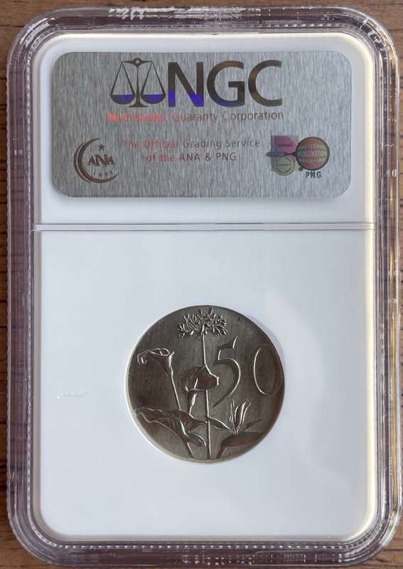 A very rare mule error 1990 SA 50c/20c. UNC and NGC MS 64. Only one on NGC. Probably a unique coin.