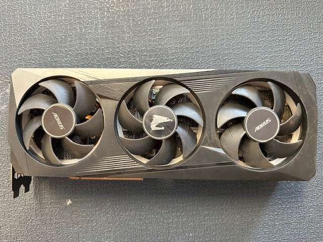 Faulty Aorus Radeon RX 6700 XT Elite 12G Graphics Card