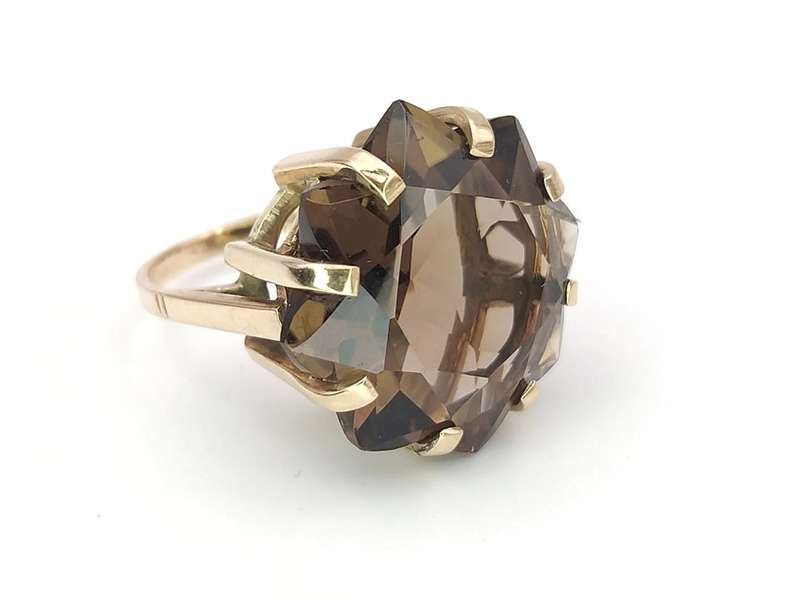 1960s star shaped smoky topaz dress ring set in 9ct gold