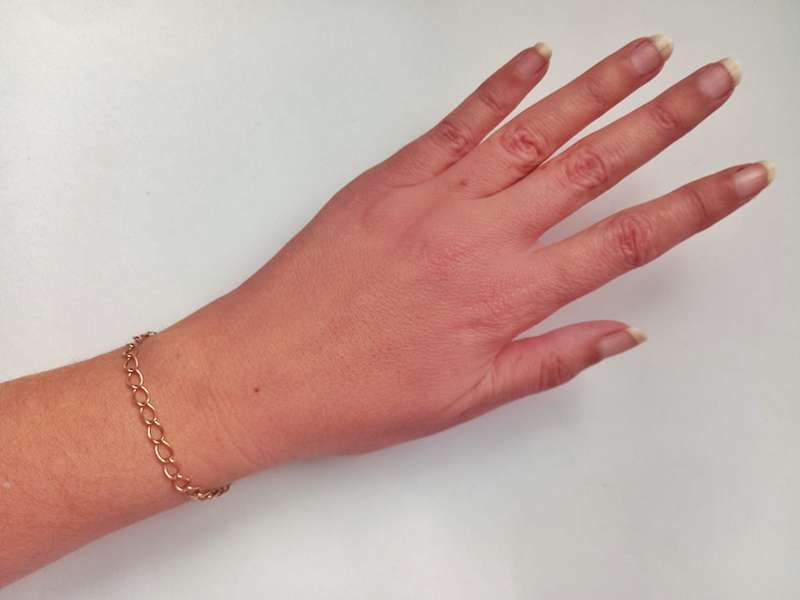 9ct gold curb link chain bracelet