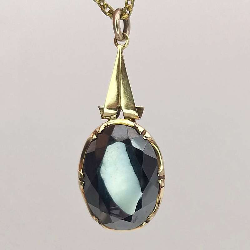 Vintage 14ct gold & faceted hematite pendant