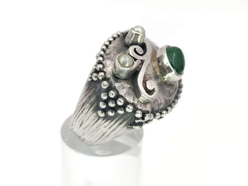 Boho chunky sterling silver ring with green stone
