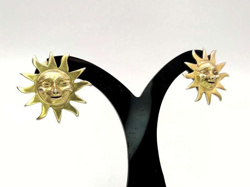 Vintage gilded silver happy sun clip-on earrings