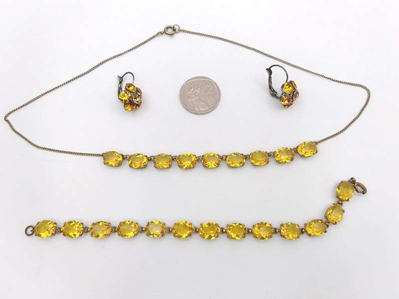 Vintage costume jewellery suite