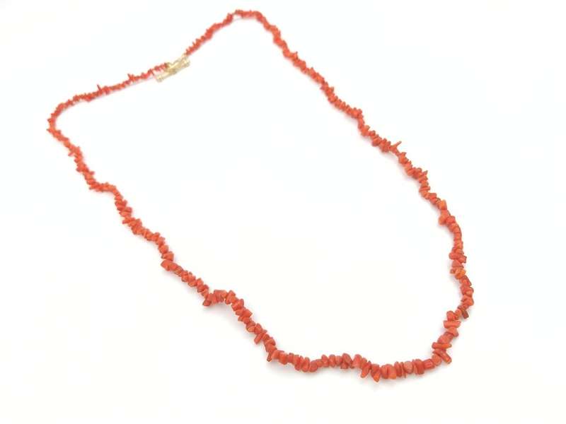 Genuine branch coral necklace with 9ct gold clasp