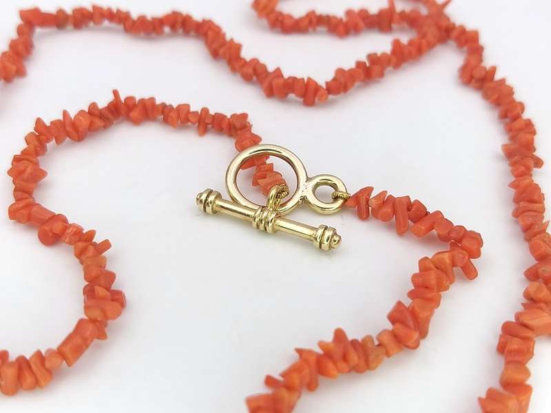 Genuine branch coral necklace with 9ct gold clasp
