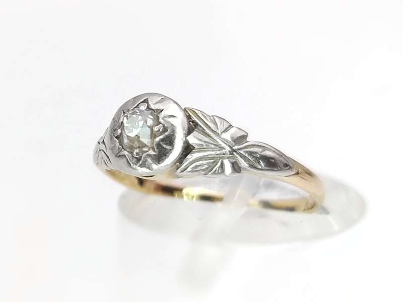 Antique 18ct white and yellow gold diamond ring (0.20ct)