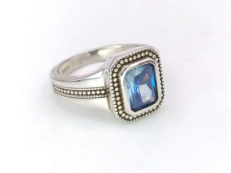 Sterling siler & blue topaz ring