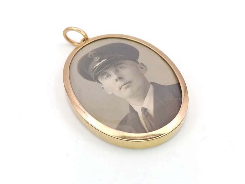 Antique 15ct gold double sided locket