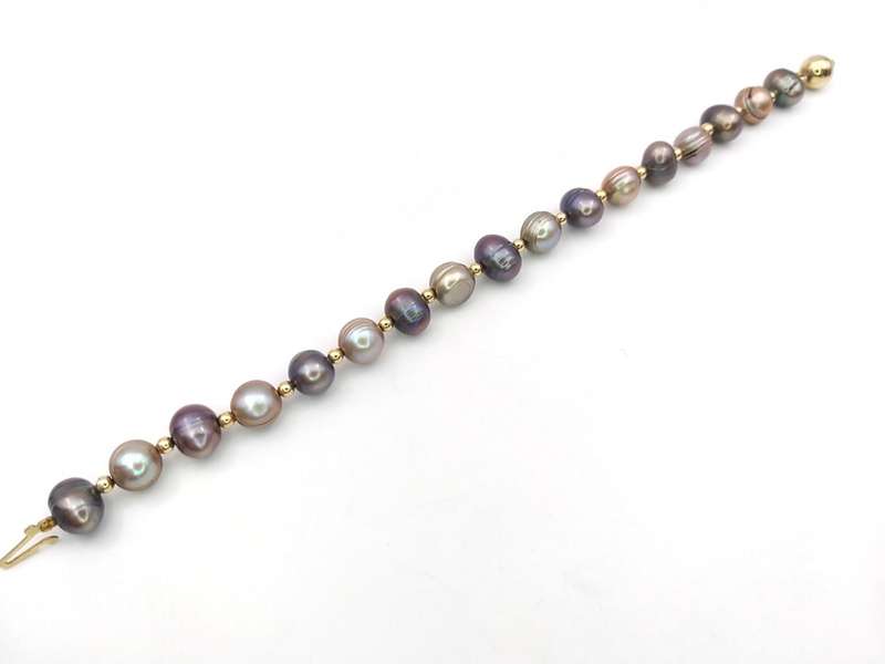 Tahitian black pearl bracelet with 9ct gold clasp