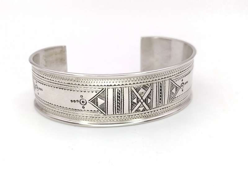 Sterling silver hand engraved Tuareg bangle