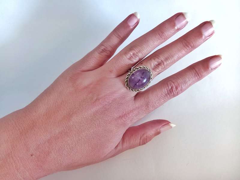 Sterling silver & purple amethyst cabochon ring