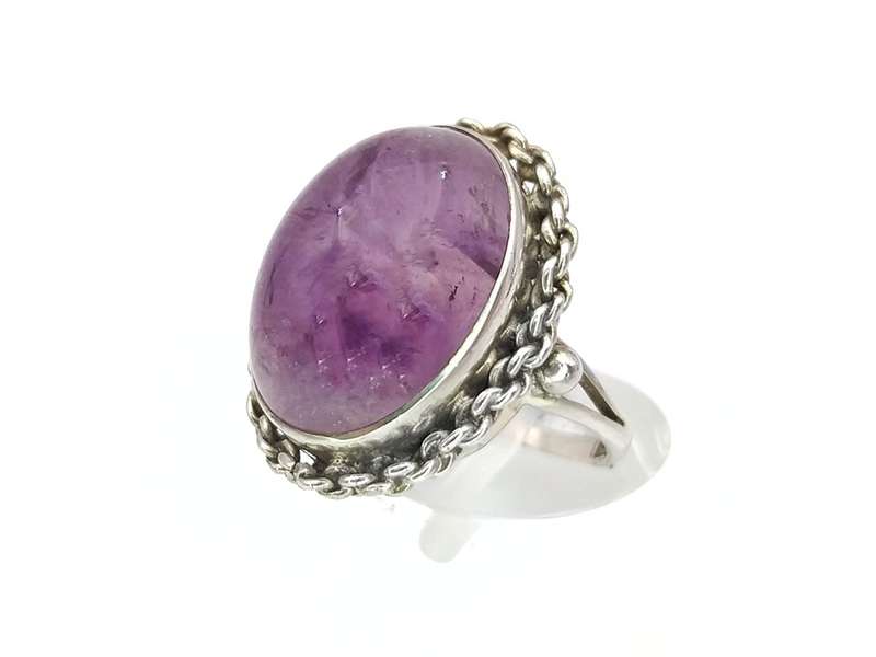 Sterling silver & purple amethyst cabochon ring