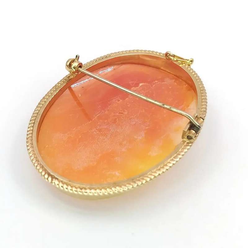 9ct gold cased Italian cameo