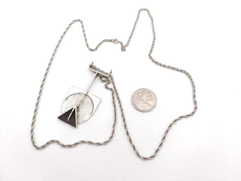 Midcentury-Modern sterling silver necklace set with geometric black stone