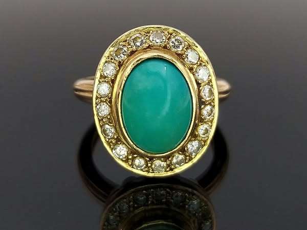 Glorious 18ct gold diamond & turquoise ring