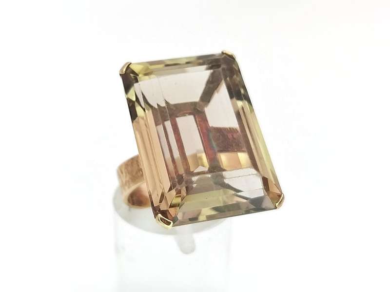 Stunning smoky topaz & 9ct gold cocktail ring (1970s)
