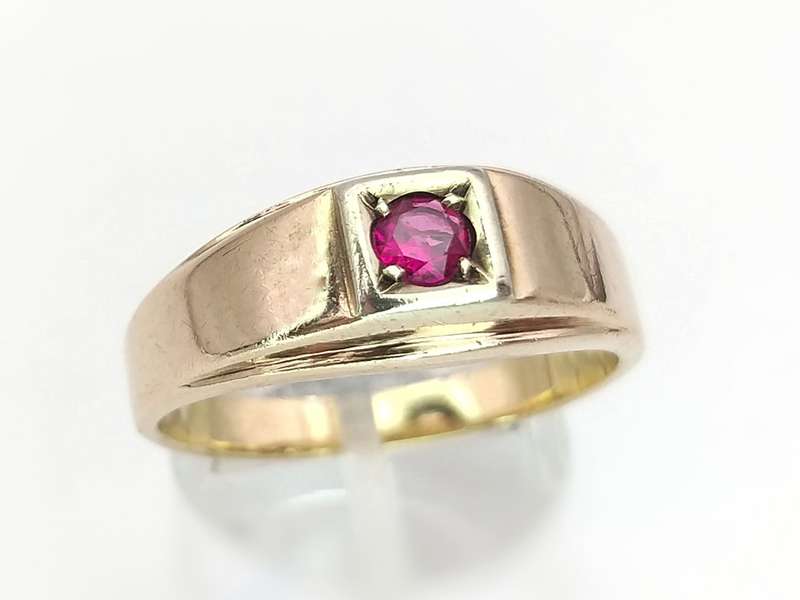 Vintage 9ct gold & ruby ring