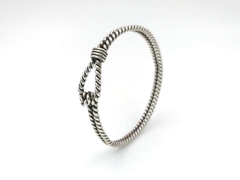 Vintage sterling silver twisted rope bangle (1970s)