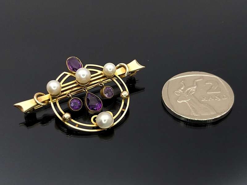 Special Edwardian amethyst and pearl brooch (9ct gold)