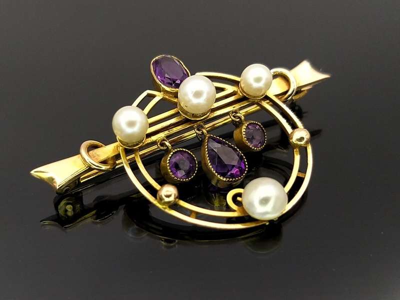 Special Edwardian amethyst and pearl brooch (9ct gold)