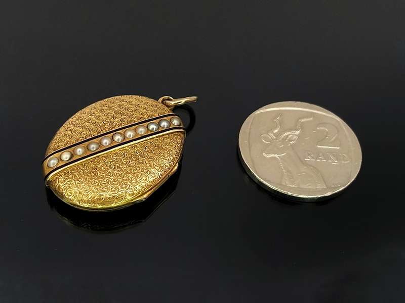 Victorian 14ct gold & midnight blue enamel locket set with seed pearls