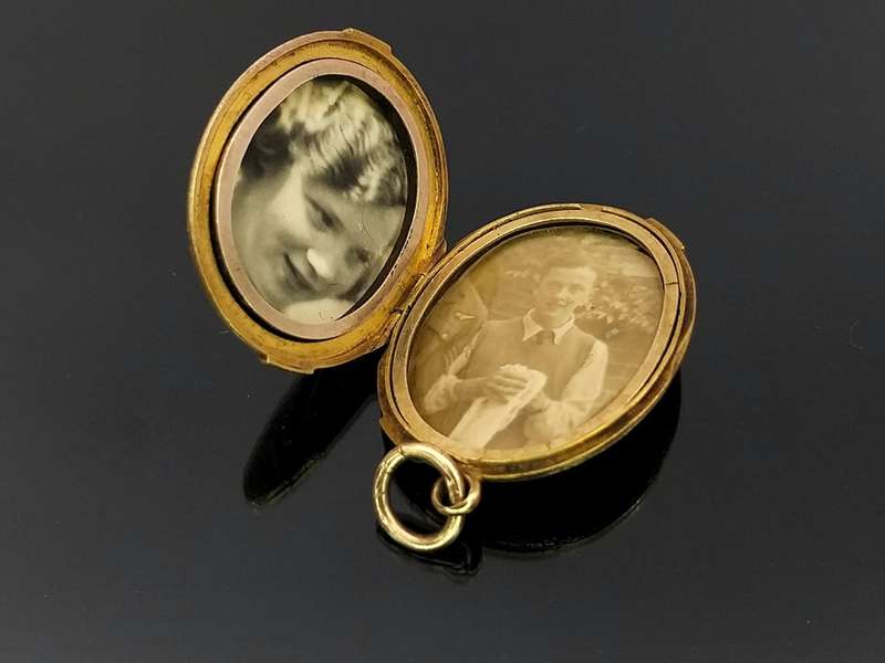 Victorian 14ct gold & midnight blue enamel locket set with seed pearls