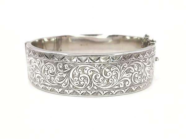 Antique sterling silver hinged bangle