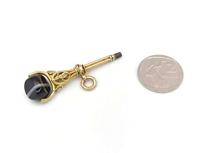 18ct gold banded agate fob key