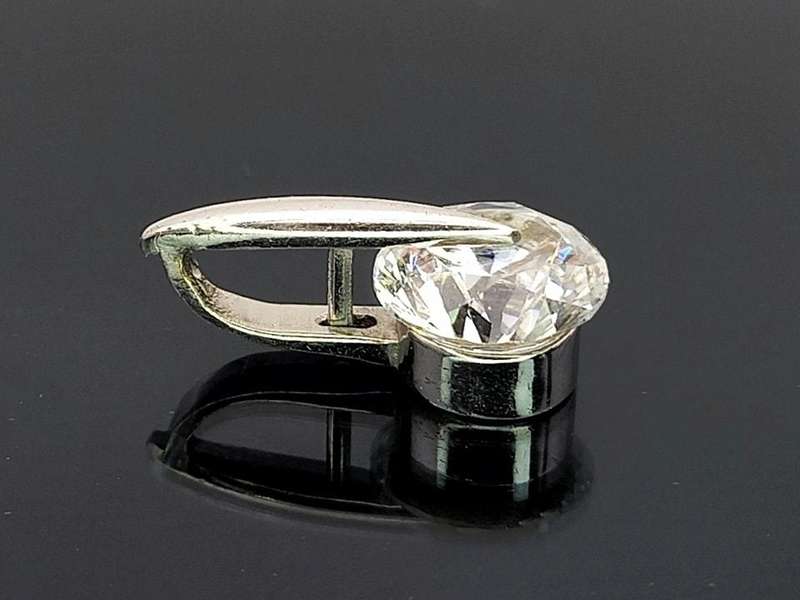 Modernist white gold and sparkly CZ pendant