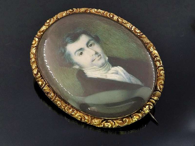 Antique 18ct gold memento mori locket with miniature oil painting