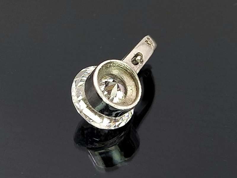 Modernist white gold and sparkly CZ pendant