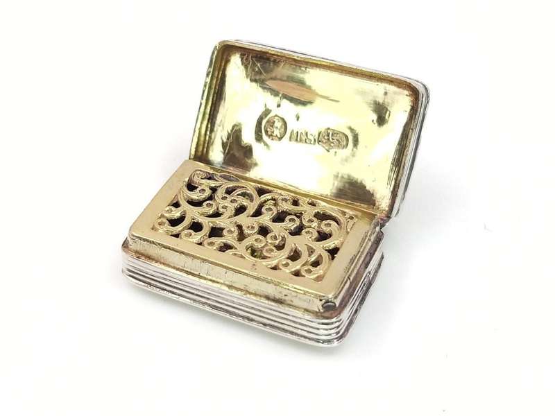 Antique sterling silver vinaigrette (miniature)