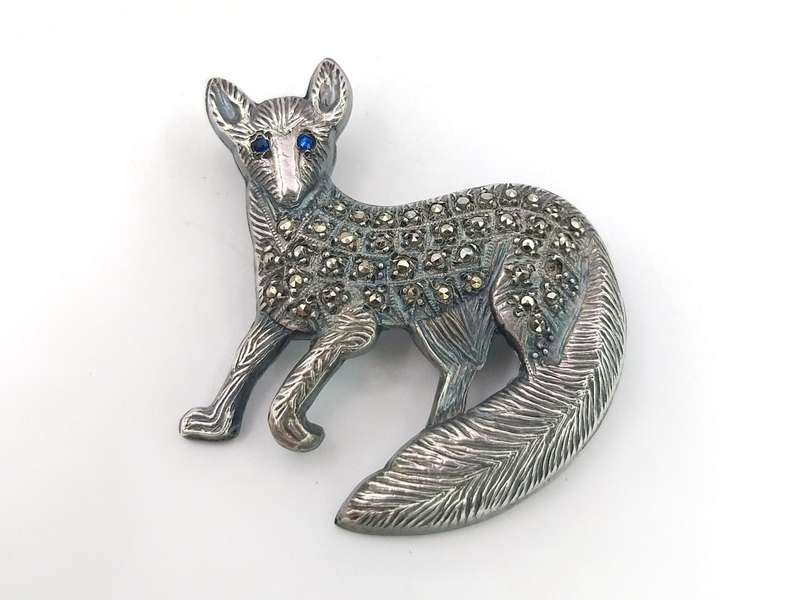Vintage sterling silver marcasite fox brooch