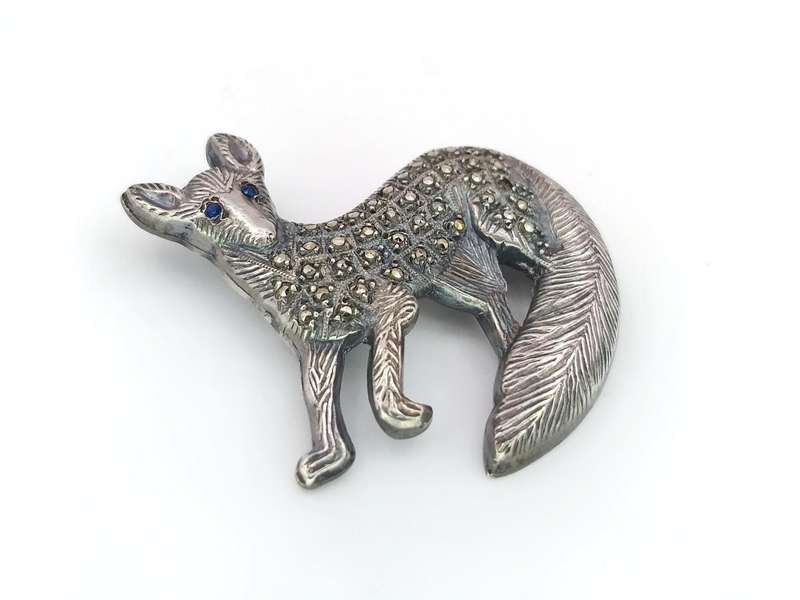 Vintage sterling silver marcasite fox brooch
